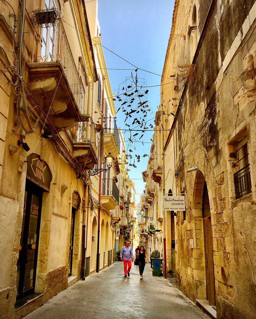 lingo-tours-syracuse-sicily-streets-ortygia-lingo-tours